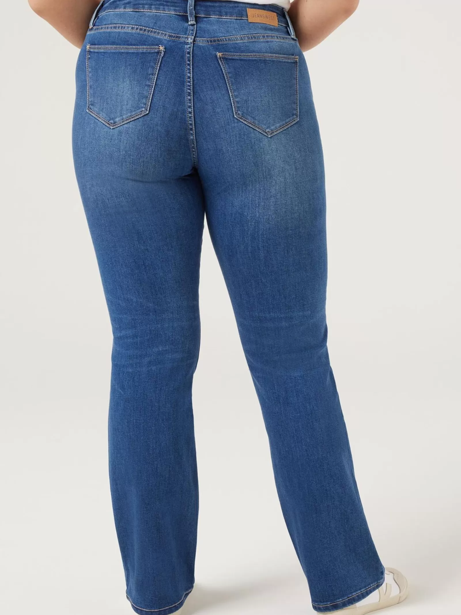 Curve Bootcut Jeans | Jeanswest Outlet