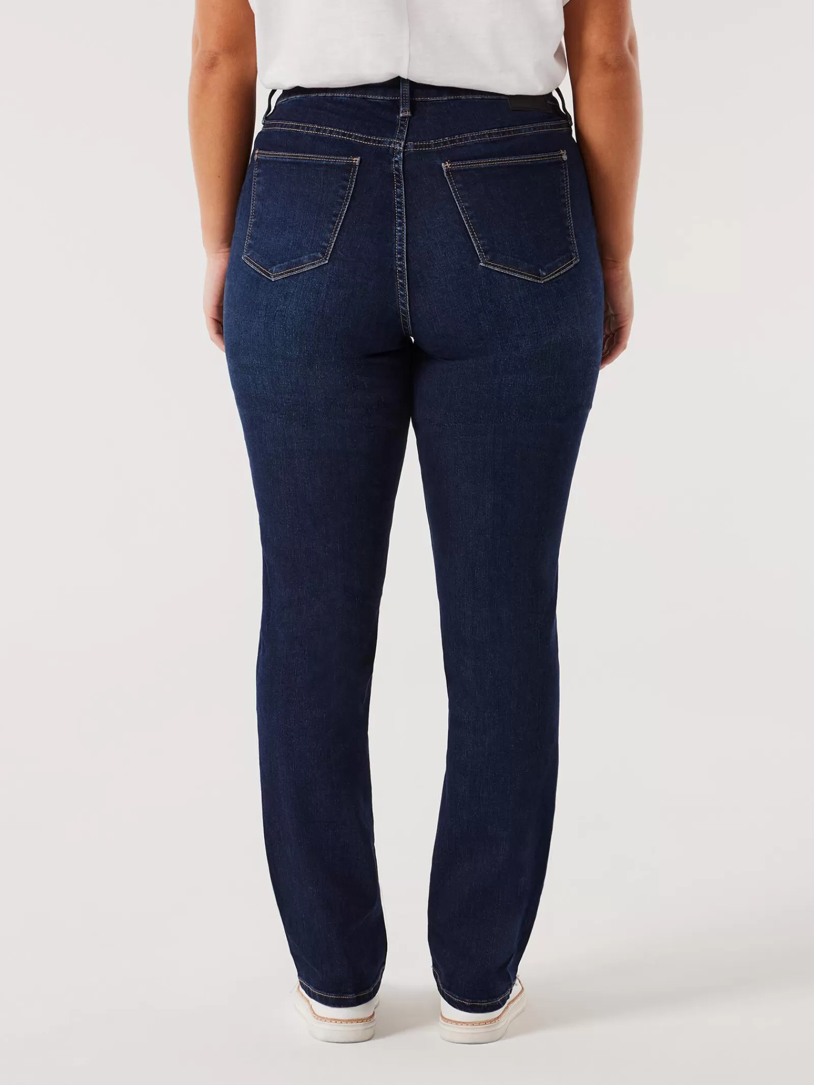 Curve Slim Straight Jeans | Jeanswest Shop