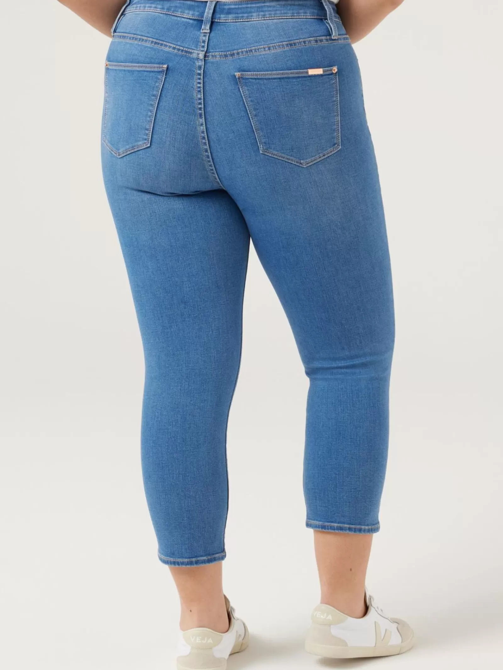 Kara Curve Skinny Capri | Jeanswest Store